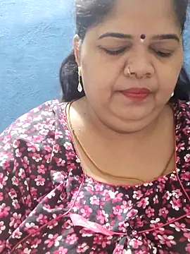 Snapshot of tamilthanushri chatting on 03-20-25, 12:19 tamilthanushri online show from 03-20-25, 12:19
