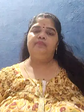 Snapshot of tamilthanushri chatting on 09-16-25, 11:17 tamilthanushri online show from 09-16-25, 11:17