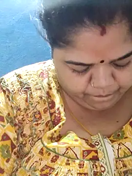 Snapshot of tamilthanushri chatting on 03-15-25, 04:02 tamilthanushri online show from 03-15-25, 04:02