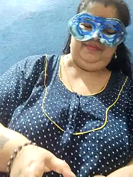 Snapshot of tamilthanushri chatting on 03-16-25, 12:44 tamilthanushri online show from 03-16-25, 12:44