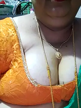 Snapshot of tamilthanushri chatting on 10-02-25, 11:24 tamilthanushri online show from 10-02-25, 11:24