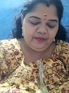 Snapshot of tamilthanushri chatting on 03-21-25, 12:17 tamilthanushri online show from 03-21-25, 12:17
