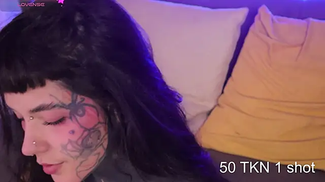 Snapshot of FairyFlexxxx chatting on 02-24-26, 12:44 FairyFlexxxx online show from 02-24-26, 12:44