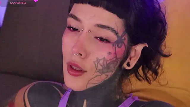 Snapshot of FairyFlexxxx chatting on 02-04-26, 08:37 FairyFlexxxx online show from 02-04-26, 08:37