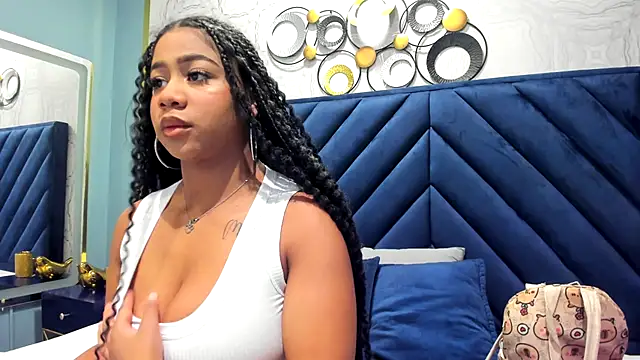 Sofi Fox  online show from 09-17-25, 07:05