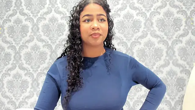 Sofi Fox  online show from 12-03-25, 07:46