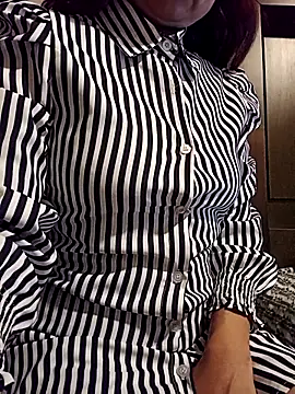 KITTEN-10 online show from 10-27-25, 02:34