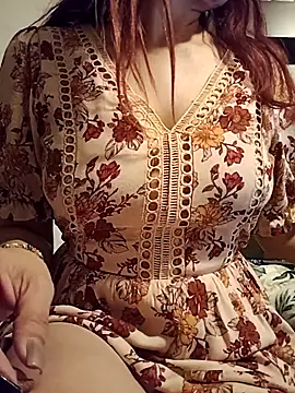 Snapshot of KITTEN-10 chatting on 10-04-25, 03:52 KITTEN-10 online show from 10-04-25, 03:52