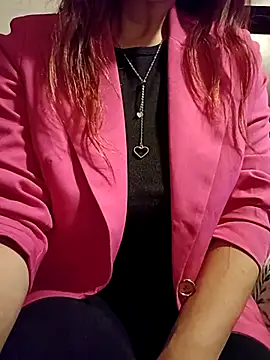 Snapshot of KITTEN-10 chatting on 10-22-25, 03:39 KITTEN-10 online show from 10-22-25, 03:39