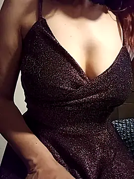 Snapshot of KITTEN-10 chatting on 10-18-25, 03:19 KITTEN-10 online show from 10-18-25, 03:19