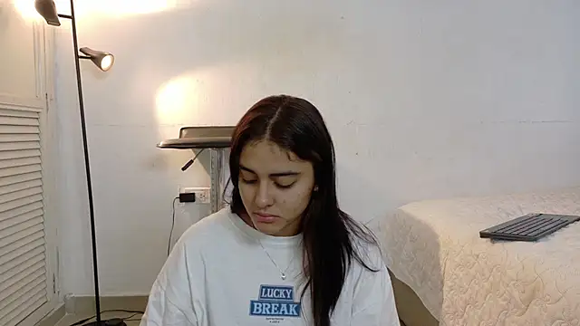 natalia aguirre1 online show from 12-22-25, 12:05