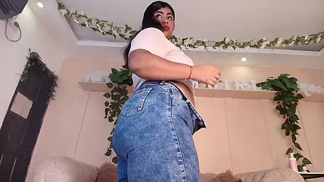 JOCELYN SANTANA1 online show from 01-11-26, 12:01