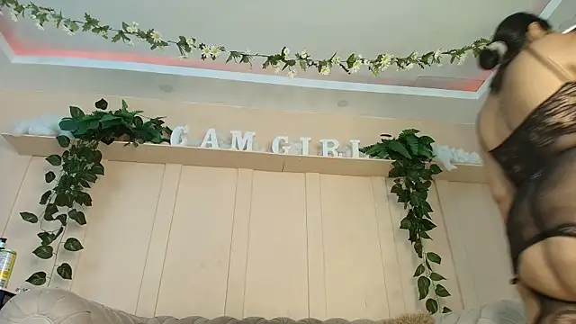 JOCELYN SANTANA1 online show from 12-16-25, 12:09