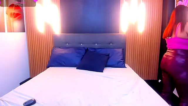 VickyJohnson1 online show from 10-22-25, 08:41