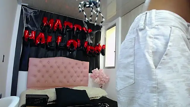 Snapshot of abigail_f00x chatting on 10-16-25, 12:35 abigail f00x online show from 10-16-25, 12:35