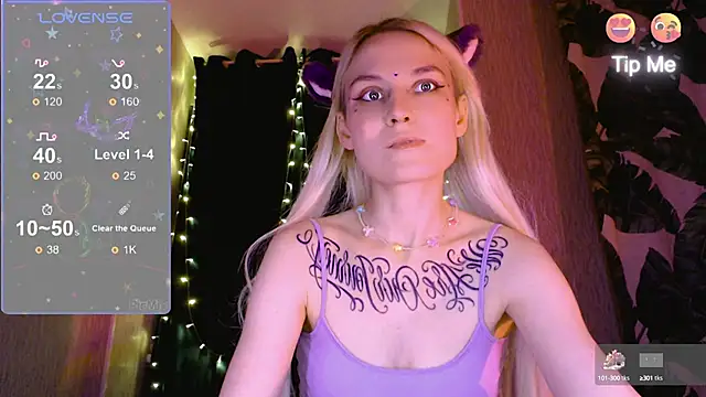 Snapshot of mischellemeow13 chatting on 09-10-25, 02:54 mischellemeow13 online show from 09-10-25, 02:54