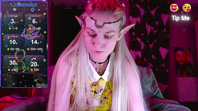 Snapshot of mischellemeow13 chatting on 10-16-25, 08:28 mischellemeow13 online show from 10-16-25, 08:28