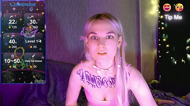 mischellemeow13 online show from 10-30-25, 05:28