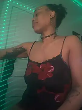 Snapshot of loveluna8 chatting on 02-08-26, 12:14 loveluna8 online show from 02-08-26, 12:14