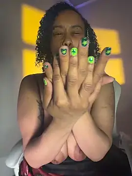 Snapshot of loveluna8 chatting on 02-25-26, 11:15 loveluna8 online show from 02-25-26, 11:15