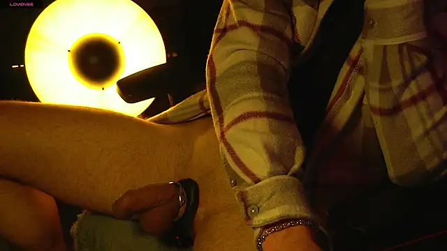 Snapshot of coupleofficial chatting on 04-04-26, 11:11 coupleofficial online show from 04-04-26, 11:11