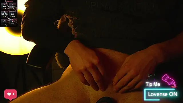 Snapshot of coupleofficial chatting on 03-23-26, 10:31 coupleofficial online show from 03-23-26, 10:31