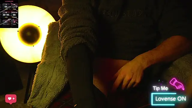 Snapshot of coupleofficial chatting on 02-08-26, 10:18 coupleofficial online show from 02-08-26, 10:18