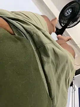 Snapshot of D4ivid chatting on 11-25-25, 01:39 D4ivid online show from 11-25-25, 01:39