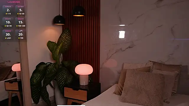 lexiee grey  online show from 05-02-26, 12:43