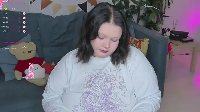 LilyBelll online show from 10-04-25, 08:32