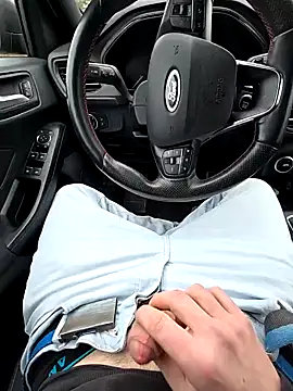 Titanhoott online show from 12-24-24, 10:33