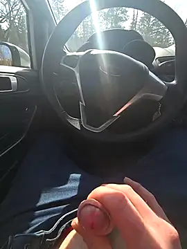 Titanhoott online show from 03-04-25, 10:24