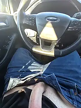 Titanhoott online show from 02-01-25, 12:04