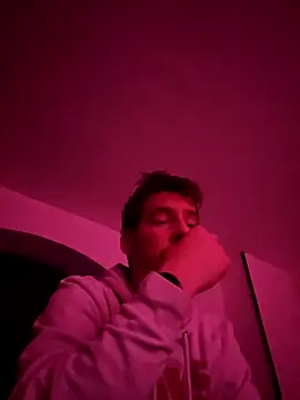 Titanhoott online show from 01-04-25, 07:34