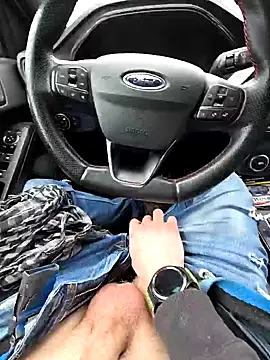 Titanhoott online show from 01-20-25, 12:49