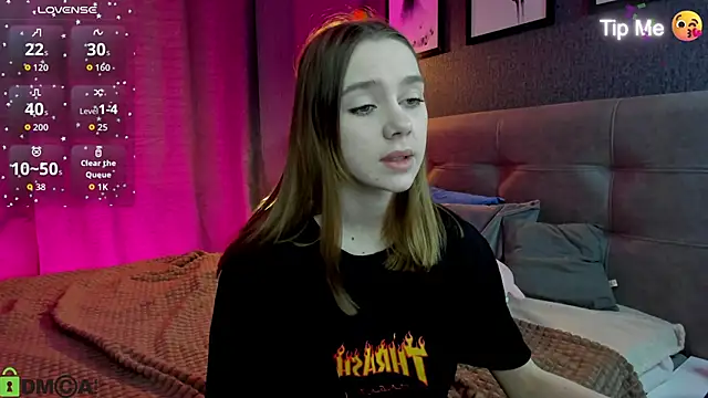 Lesi Moonie01 online show from 02-19-26, 08:11