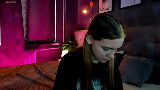 Lesi Moonie01 online show from 09-26-25, 08:32