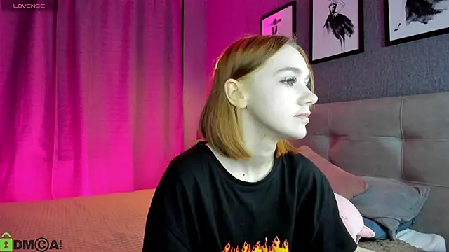 Lesi Moonie01 online show from 05-20-26, 09:28