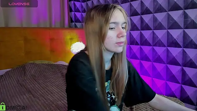 Lesi Moonie01 online show from 10-15-25, 08:11