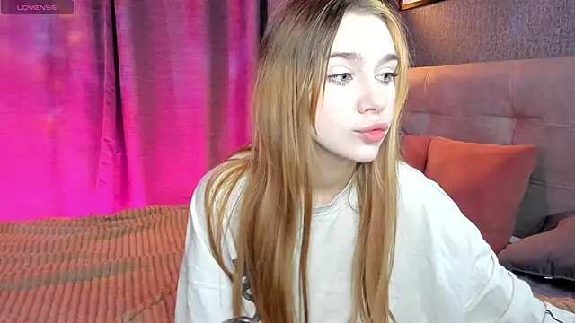 Lesi Moonie01 online show from 10-29-25, 09:30