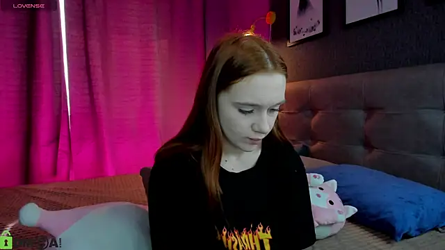 Lesi Moonie01 online show from 04-07-26, 09:00