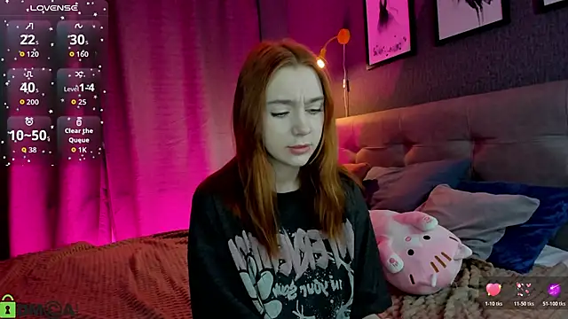 Lesi Moonie01 online show from 04-19-26, 09:21