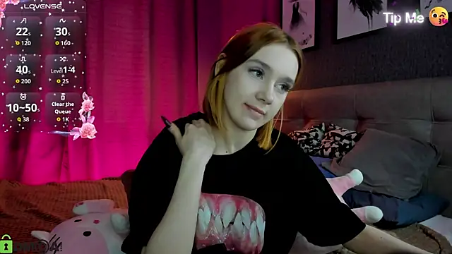 Lesi Moonie01 online show from 05-15-26, 09:07