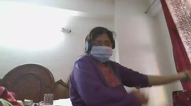 cutiecatty21 online show from 02-14-25, 11:53