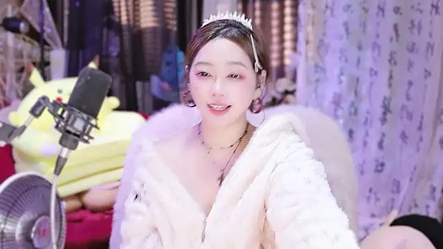 Snapshot of Missy_Nana21 chatting on 01-22-25, 04:02 Missy Nana21 online show from 01-22-25, 04:02