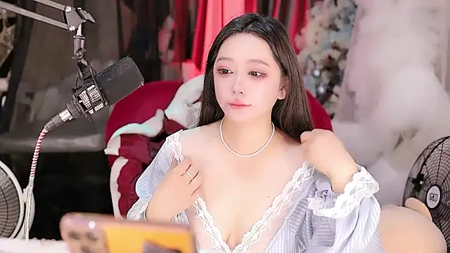 Missy Nana21 online show from 05-24-26, 04:07