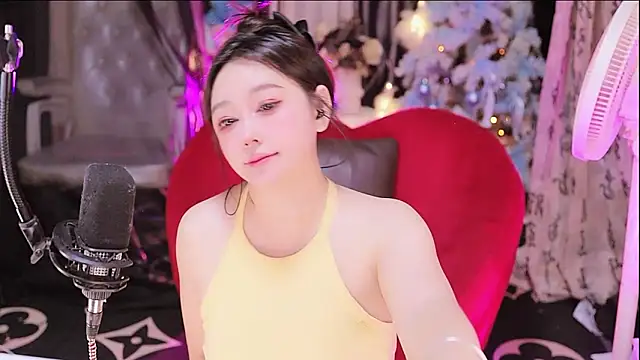 Snapshot of Missy_Nana21 chatting on 09-30-25, 01:39 Missy Nana21 online show from 09-30-25, 01:39