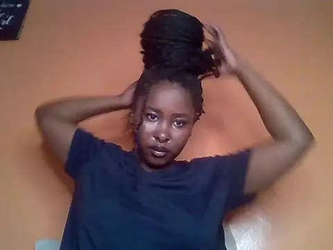 Moonfades online show from 11-10-25, 07:35