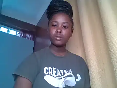 Snapshot of Moonfades chatting on 01-23-25, 05:24 Moonfades online show from 01-23-25, 05:24