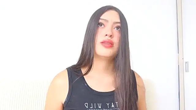 Sweet-Sophiee online show from 11-30-25, 06:52